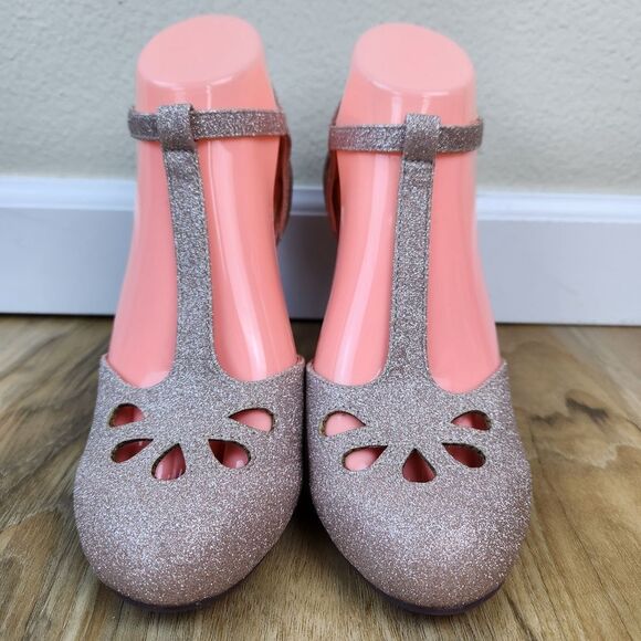 ☔️🩵NIB Champagne Glitter Pepper Mary Jane Buckled T-Strap Heels Size 8 - Picture 3 of 12